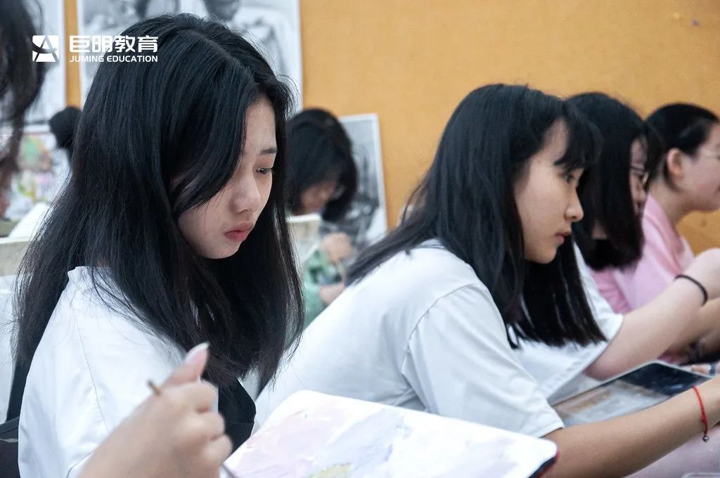 披荆斩棘无所惧丨进击的小巨人们!冲啊! 披荆斩棘无所惧丨进击的小巨人们!冲啊!