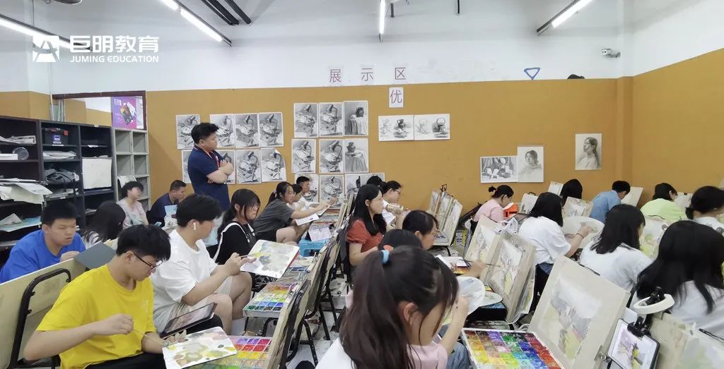 披荆斩棘无所惧丨进击的小巨人们!冲啊! 披荆斩棘无所惧丨进击的小巨人们!冲啊!