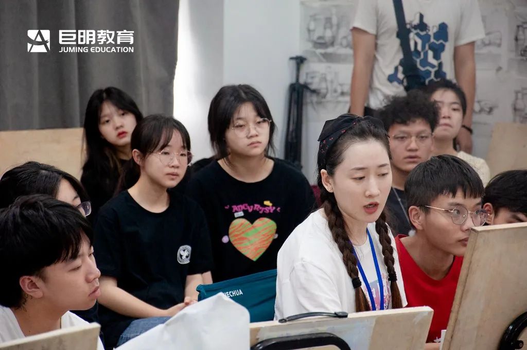 披荆斩棘无所惧丨进击的小巨人们!冲啊! 披荆斩棘无所惧丨进击的小巨人们!冲啊!