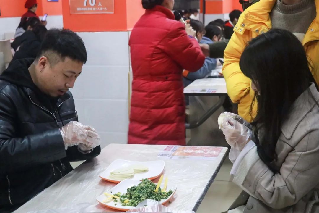 写春联、包饺子、领红包、中礼包,我在巨明过小年!(影集回顾) 写春联、包饺子、领红包、中礼包,我在巨明过小年!(影集回顾)
