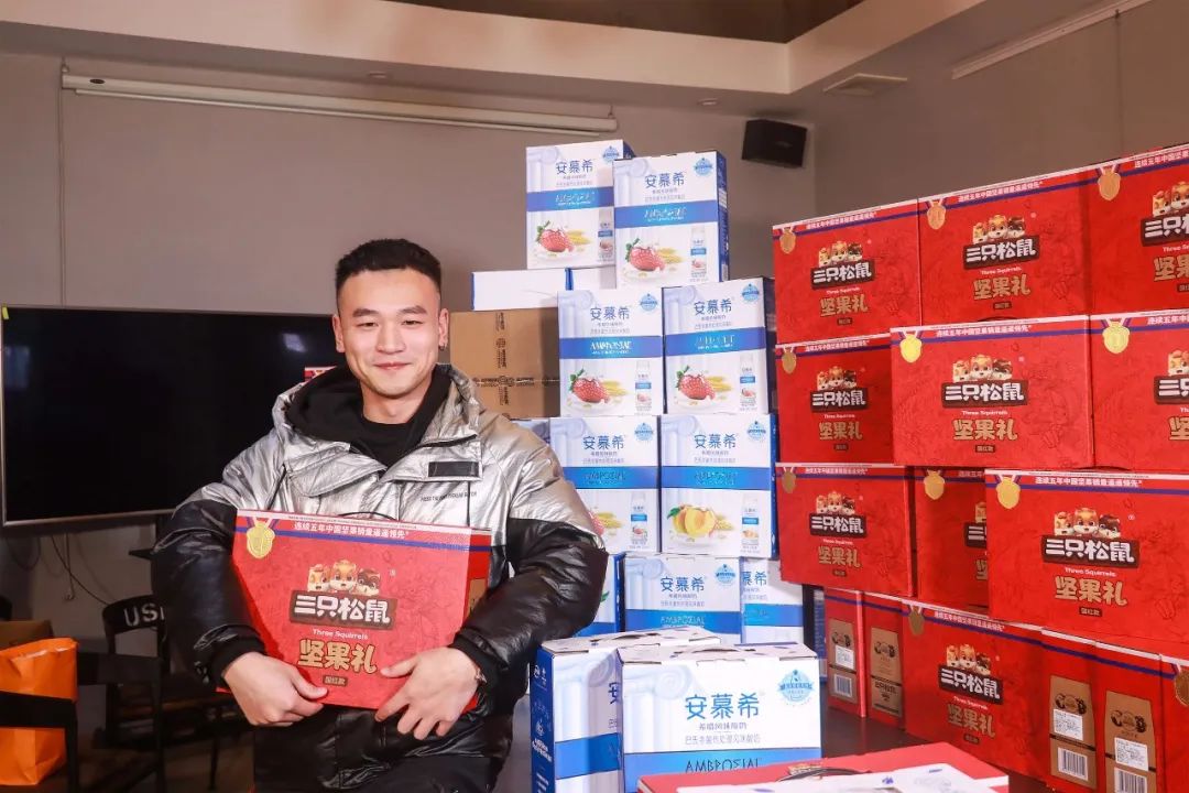 写春联、包饺子、领红包、中礼包,我在巨明过小年!(影集回顾) 写春联、包饺子、领红包、中礼包,我在巨明过小年!(影集回顾)