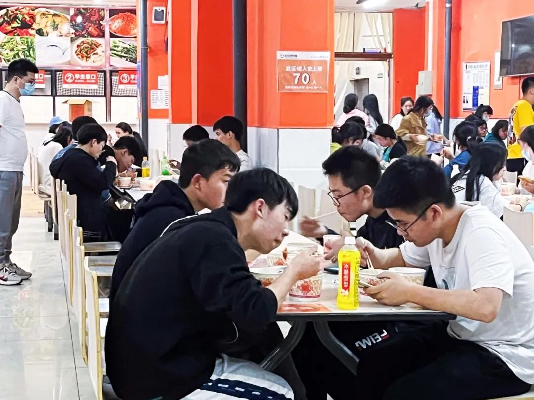 新生入学 丨第一批小巨人已就位! 新生入学 丨第一批小巨人已就位!