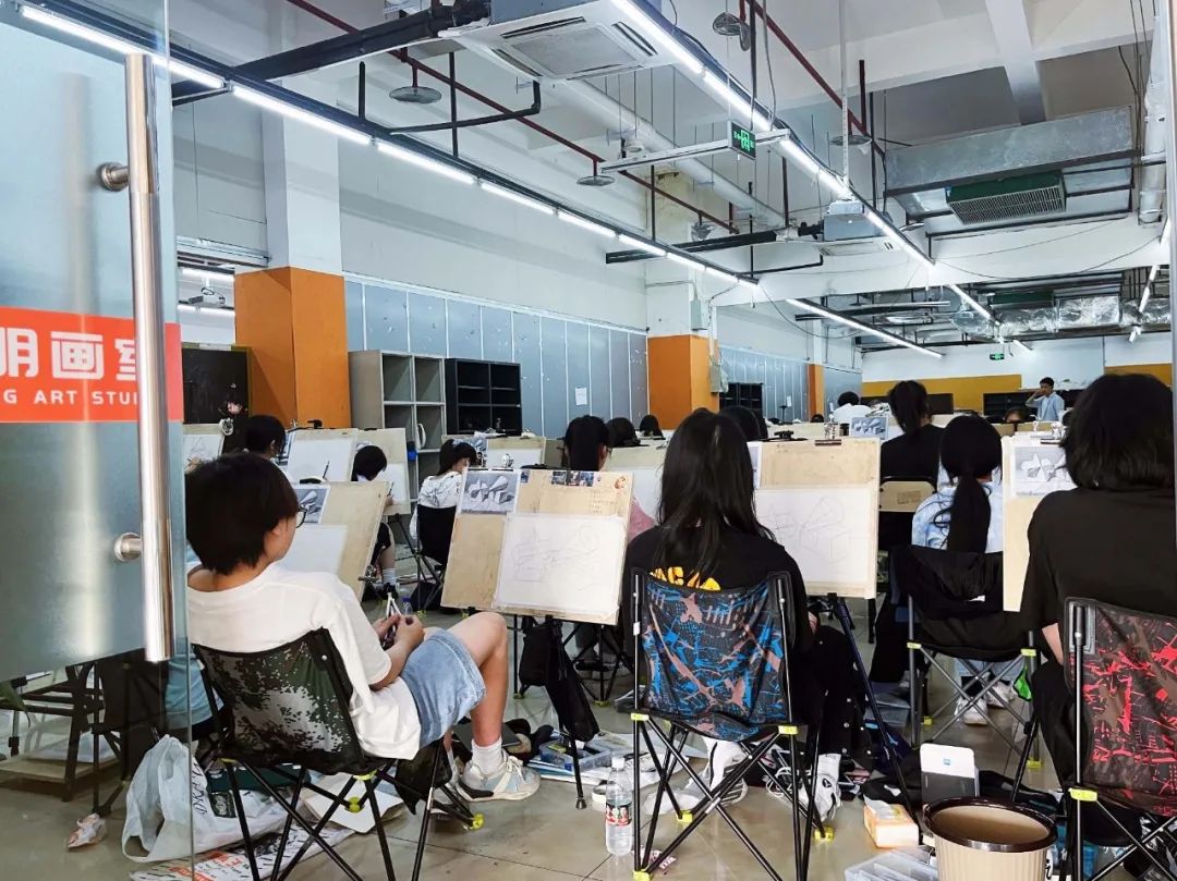 新生入学 丨第一批小巨人已就位! 新生入学 丨第一批小巨人已就位!