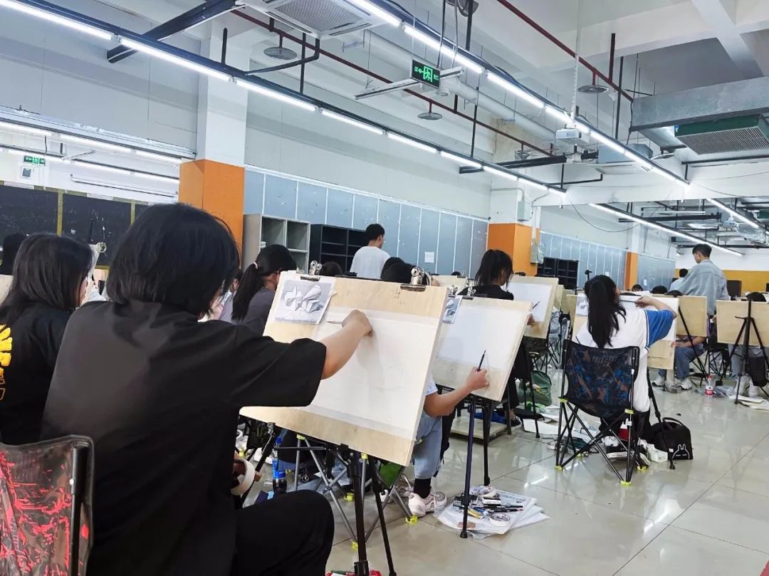 新生入学 丨第一批小巨人已就位! 新生入学 丨第一批小巨人已就位!