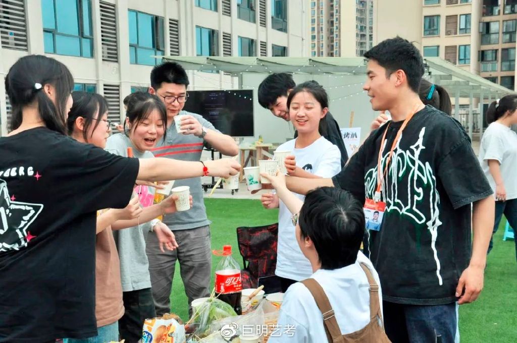 巨明2024届烧烤趴,一起FUN肆嗨! 巨明2024届烧烤趴,一起FUN肆嗨!