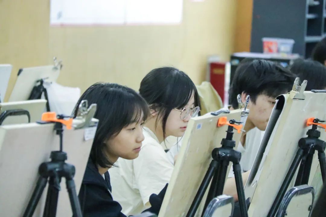 以考为阶，丈量成长丨重庆巨明画室2025年7月水平测试