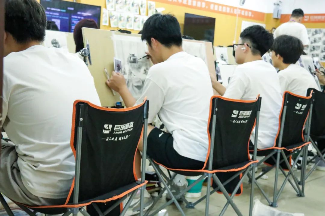 以考为阶，丈量成长丨重庆巨明画室2025年7月水平测试