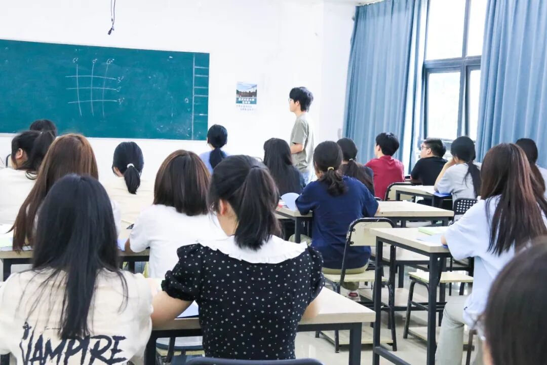 重启征程,再战 2026丨巨明画室2027届复读生招生简章 重启征程,再战 2026丨巨明画室2027届复读生招生简章